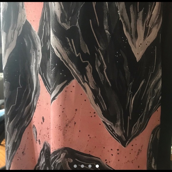 Floating Black Rocks T-shirt Dress - Picture 4 of 4